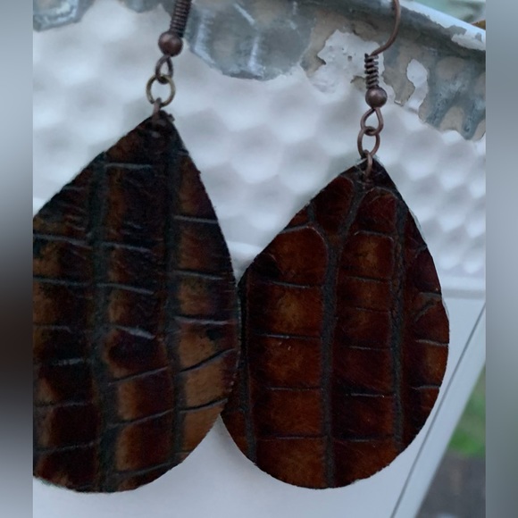 Genuine Brown Alligator Embossed Cowhide Leather Teardrop Lightweight Earrings - Picture 4 of 4
